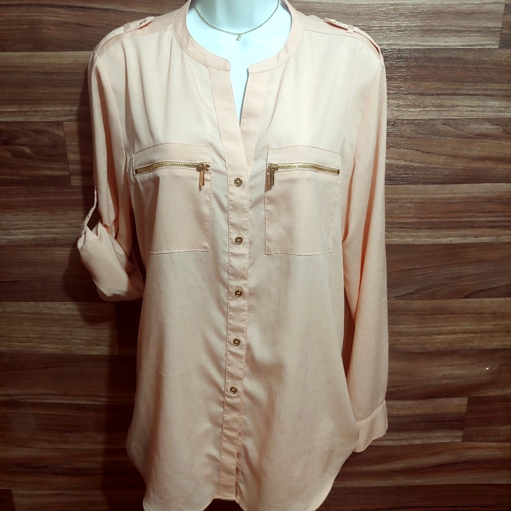 🎉🛍 Calvin Klein light pink button down blouse with gold buttons - Picture 1 of 8